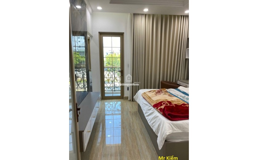 Cần bán nhanh căn Shophouse Regal Pavillon 5 tầng- Thang máy đường Hóa Sơn 10, Hải Châu, dòng tiền cao, sinh lời tốt